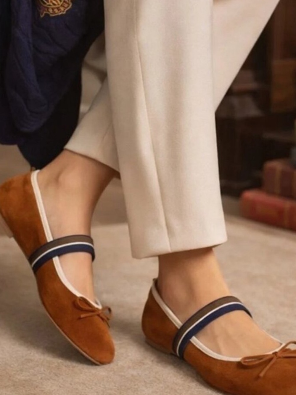 Birdies Hummingbird Mary Jane Suede Flats Bow Strap Size 5 - Picture 1 of 9